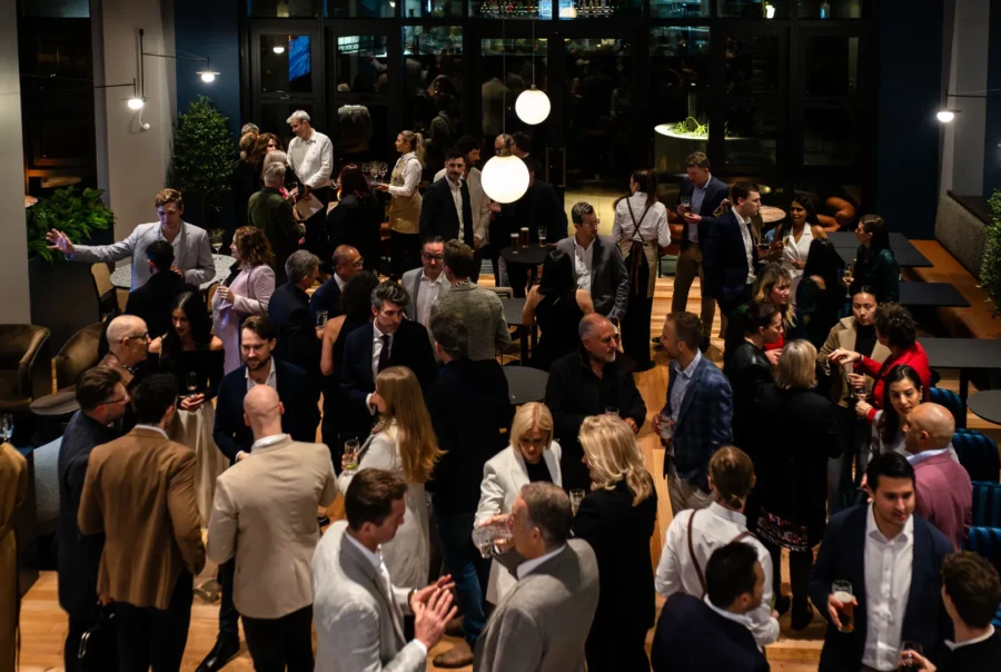 Vibrant networking during a Rise pitch night event